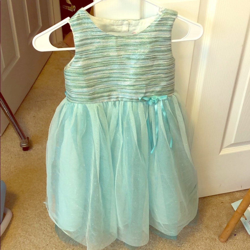Girls dress